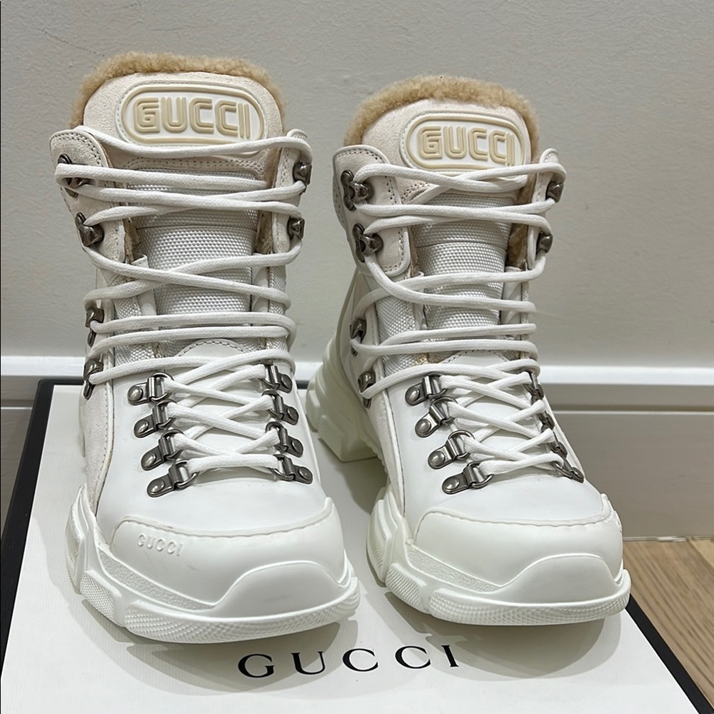 Gucci White Winter Shearling Lined Ski Boots